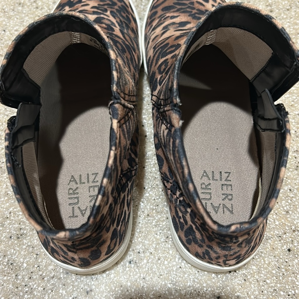 EUC Naturalizer Miranda Brown Cheetah Print side-zip bootie sneakers. Size 8.5M. - Picture 8 of 9